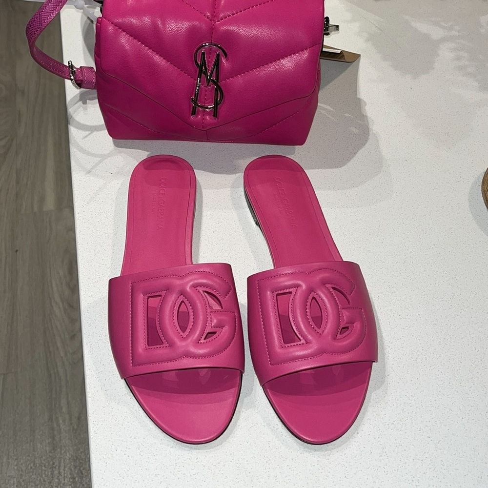 Pink calfskin Dolce & Gabbana slides